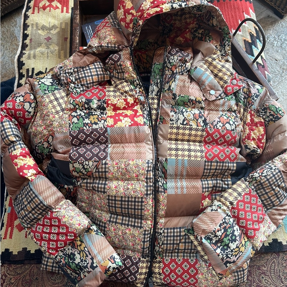 Suuuuper cute Polo Sport down jacket. Eye catcher!